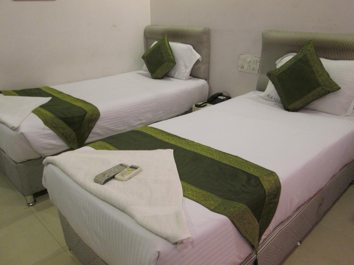 Arihant Hotel Hajdarabad Zewnętrze zdjęcie